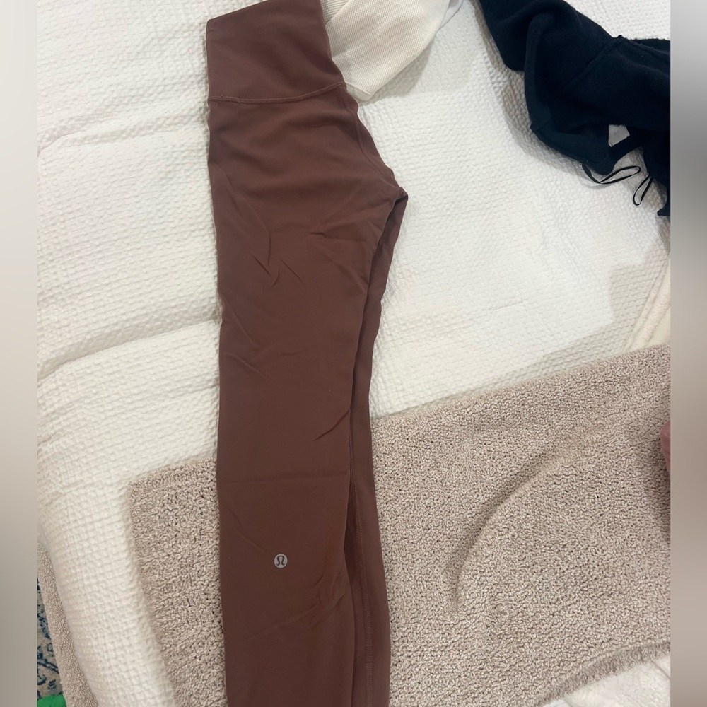 Lululemon Wunder Under Leggings, 25” size 4